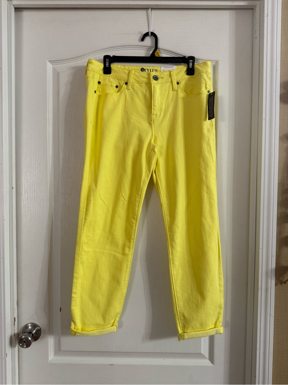 Stylus Women’s Bright Yellow Ankle Skinny Pants NWT 30/10. MY-2